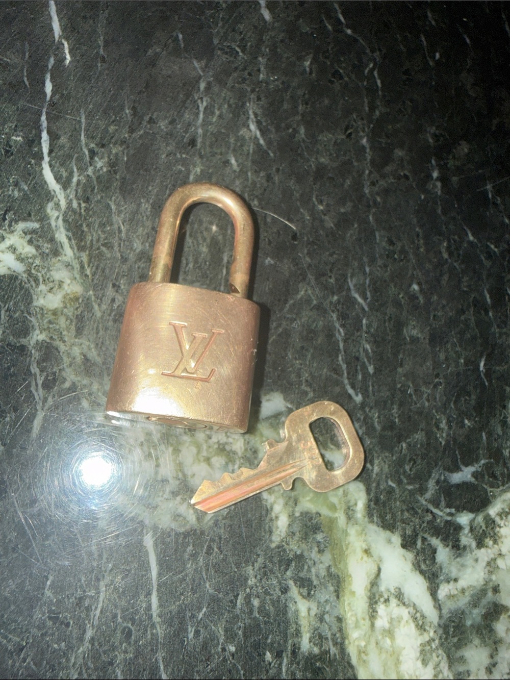 Louis Vuitton Lock and Key #322 - Picture 2 of 8